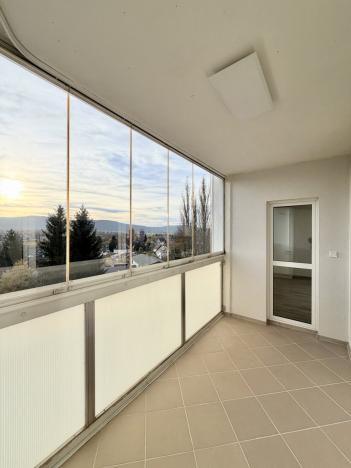 Pronájem bytu 3+1, Liberec - Liberec XIII-Nové Pavlovice, Bezová, 67 m2