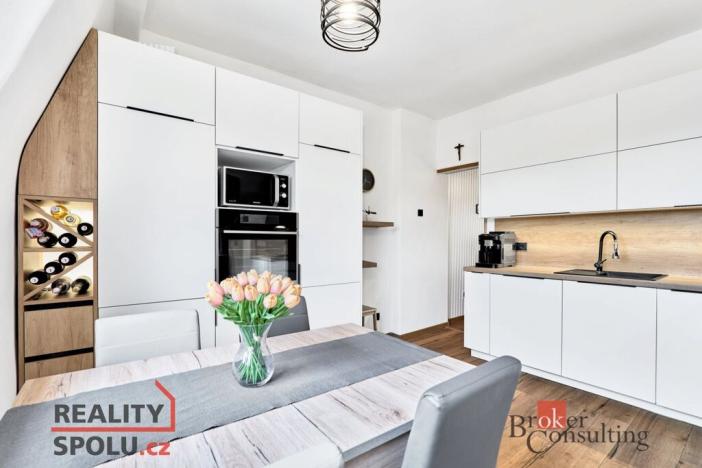 Prodej bytu 2+1, Dalovice - Všeborovice, Dolní, 62 m2