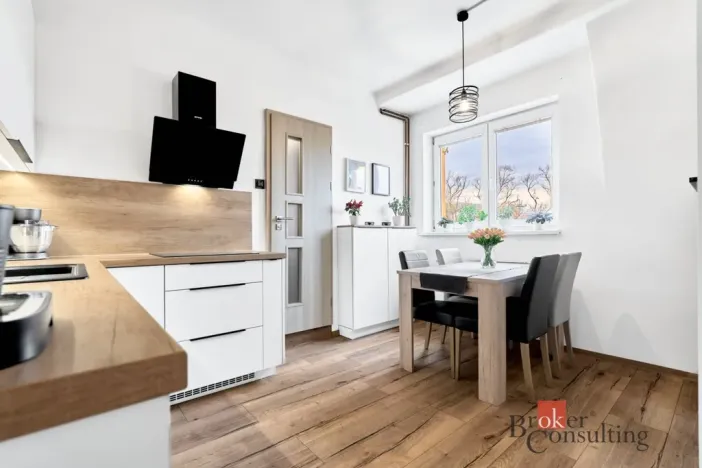 Prodej bytu 2+1, Dalovice - Všeborovice, Dolní, 62 m2