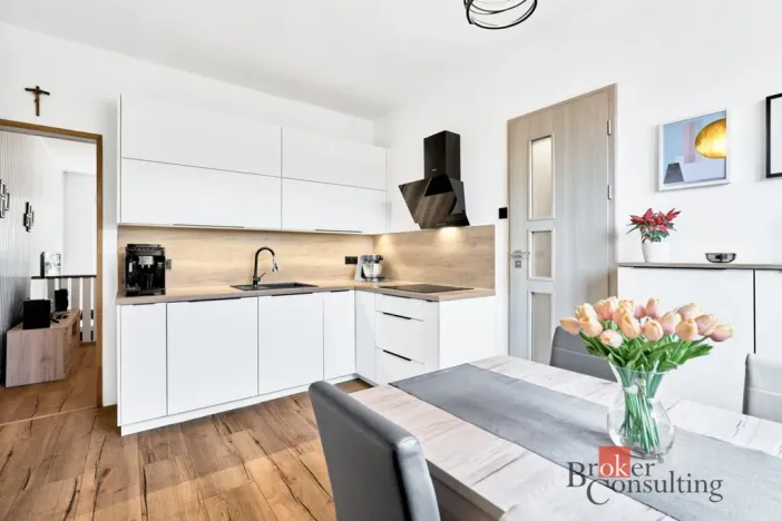 Prodej bytu 2+1, Dalovice - Všeborovice, Dolní, 62 m2