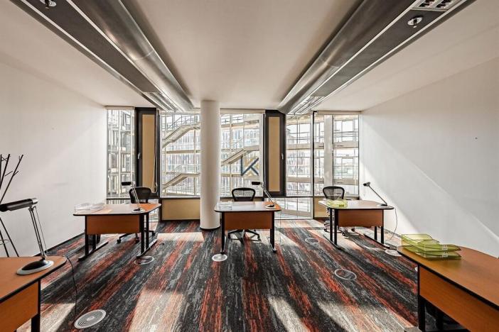 Pronájem kanceláře, Praha - Karlín, Karolinská, 2439 m2