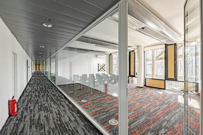 Pronájem kanceláře, Praha - Karlín, Karolinská, 537 m2