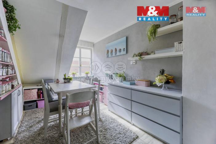 Prodej bytu 2+1, Cheb, Dlouhá, 86 m2