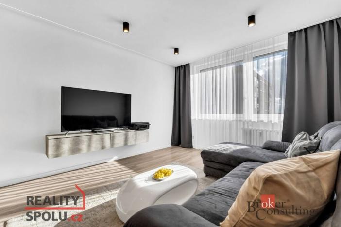 Prodej bytu 3+1, Praha - Černý Most, Kpt. Stránského, 75 m2