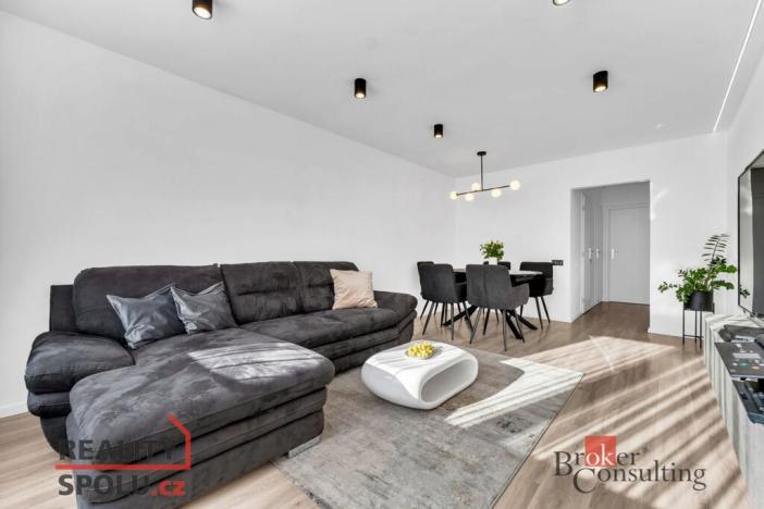 Prodej bytu 3+1, Praha - Černý Most, Kpt. Stránského, 75 m2