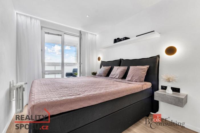 Prodej bytu 3+1, Praha - Černý Most, Kpt. Stránského, 75 m2