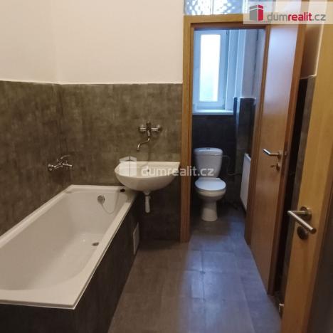 Pronájem bytu 2+1, Děčín - Děčín IV-Podmokly, Jungmannova, 69 m2