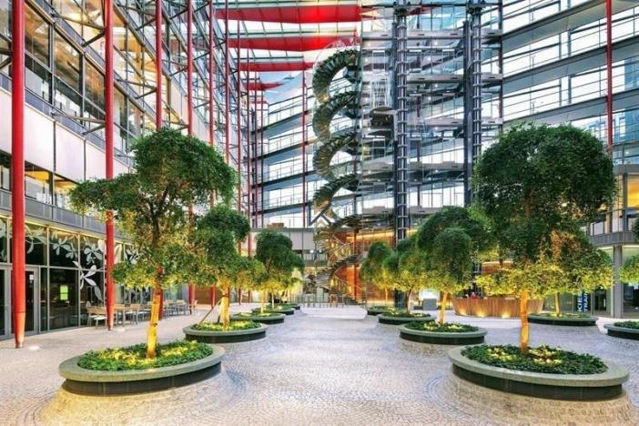 Pronájem kanceláře, Praha - Karlín, Karolinská, 1552 m2