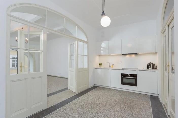 Pronájem kanceláře, Praha - Staré Město, Martinská, 76 m2