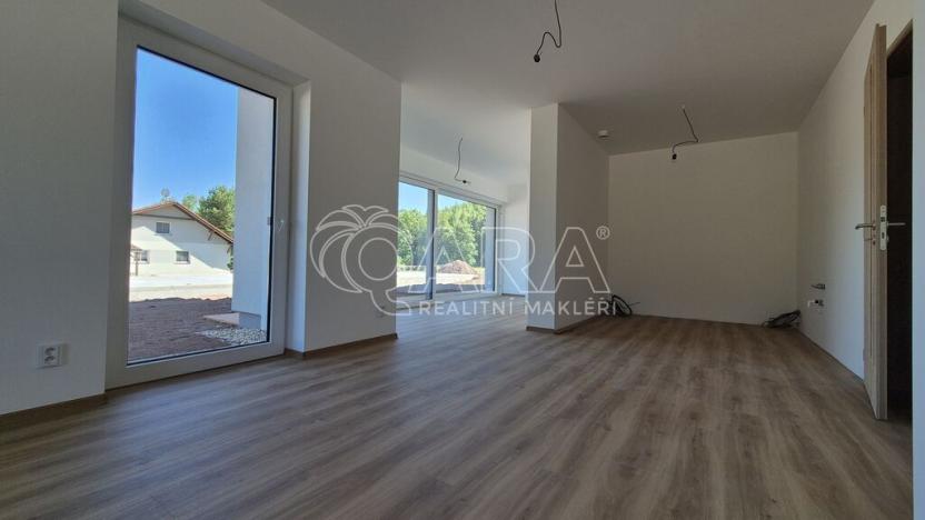 Prodej bytu 2+kk, Kunčice nad Labem, 79 m2