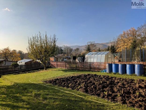 Prodej chaty, Chlumec, U zámeckého rybníka, 16 m2