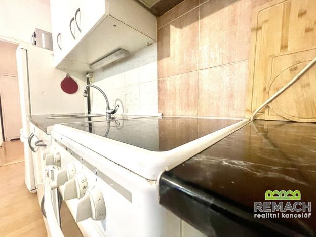 Pronájem bytu 2+kk, Zlín, Lorencova, 55 m2