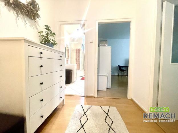 Pronájem bytu 2+kk, Zlín, Lorencova, 55 m2