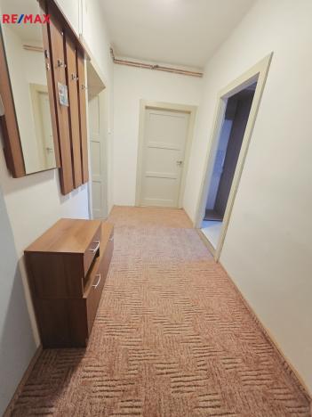 Prodej bytu 3+1, Krnov - Pod Bezručovým vrchem, Nádražní, 58 m2