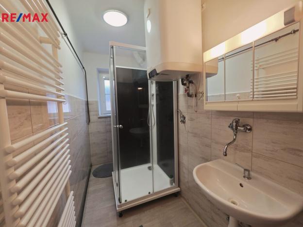 Prodej bytu 3+1, Krnov - Pod Bezručovým vrchem, Nádražní, 58 m2