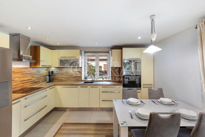 Prodej rodinného domu, Doubravčice, Českobrodská, 162 m2