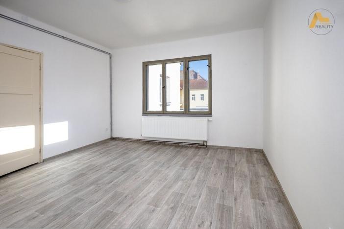 Pronájem bytu 2+1, Písek, třída Národní svobody, 59 m2