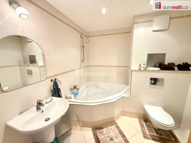 Pronájem bytu 2+kk, Praha - Letňany, Miroslava Hajna, 72 m2