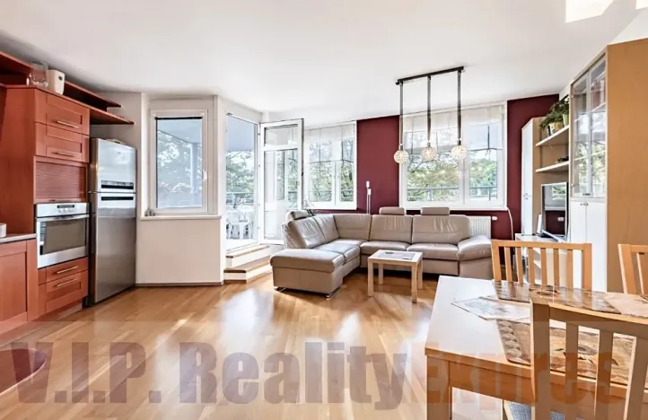 Prodej bytu 3+kk, Praha, Jeřabinová, 92 m2