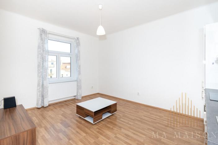 Pronájem bytu 2+kk, Praha - Vysočany, Novovysočanská, 39 m2