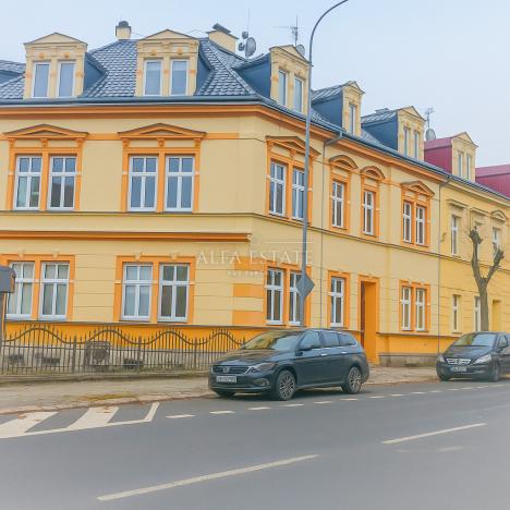 Prodej bytu 2+kk, Karlovy Vary - Stará Role, Závodu míru, 36 m2