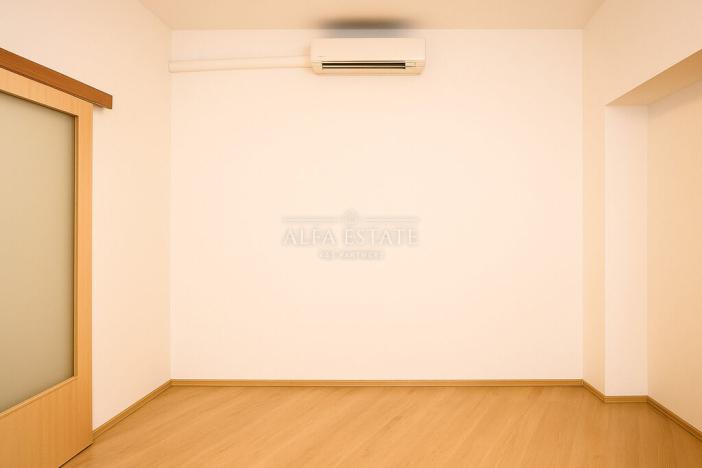 Prodej bytu 2+kk, Karlovy Vary - Stará Role, Závodu míru, 36 m2