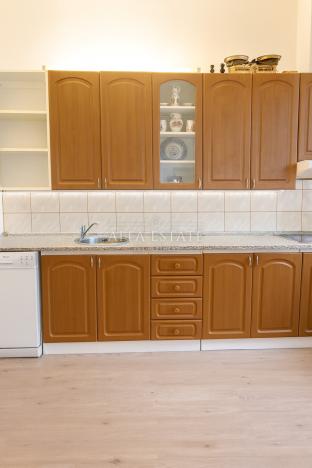 Prodej bytu 2+kk, Karlovy Vary - Stará Role, Závodu míru, 36 m2