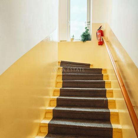 Prodej bytu 2+kk, Karlovy Vary - Stará Role, Závodu míru, 36 m2