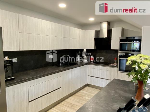 Pronájem činžovního domu, Mariánské Lázně - Hamrníky, třída Vítězství, 400 m2