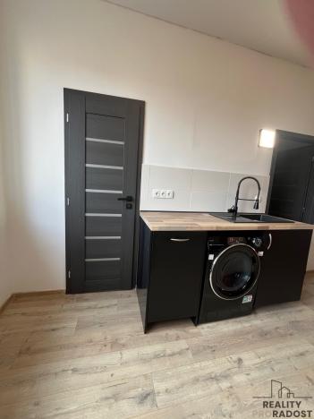 Pronájem bytu 2+1, Kladno, Poštovní náměstí, 68 m2