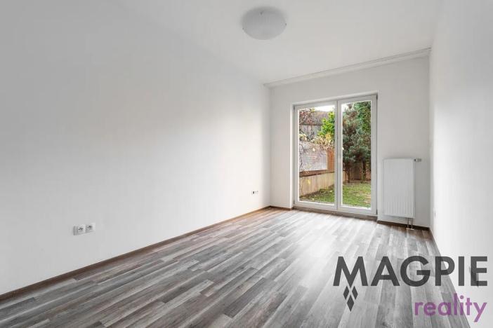 Prodej bytu 2+kk, Praha - Uhříněves, Karla Zicha, 37 m2