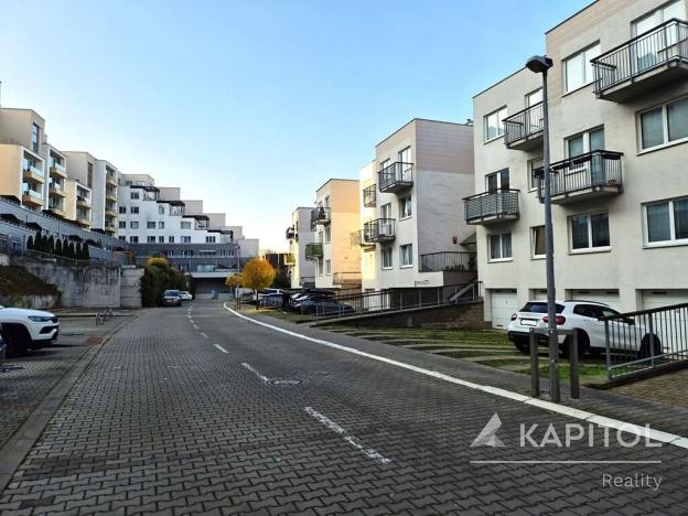 Pronájem bytu 1+kk, Praha - Hlubočepy, Chlupáčova, 27 m2