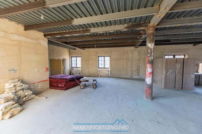 Prodej ubytování, Znojmo, Suchohrdelská, 1550 m2