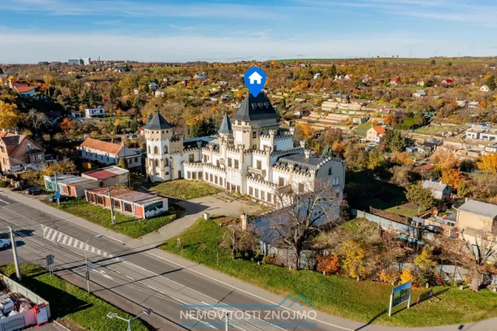 Prodej ubytování, Znojmo, Suchohrdelská, 1550 m2