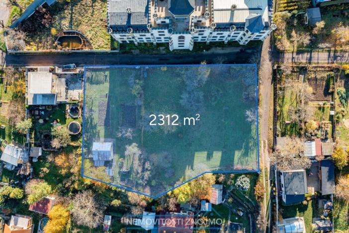 Prodej komerčního pozemku, Znojmo, Suchohrdelská, 2312 m2