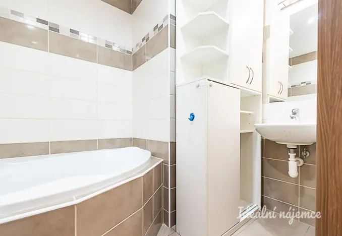 Pronájem bytu 4+1, Praha - Libeň, Podvinný mlýn, 87 m2