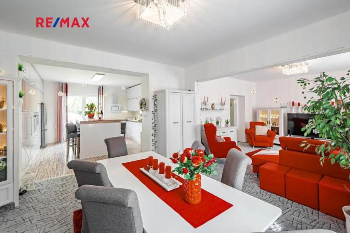 Prodej vily, České Velenice, Komenského, 247 m2