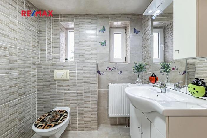 Prodej rodinného domu, České Velenice, Komenského, 247 m2