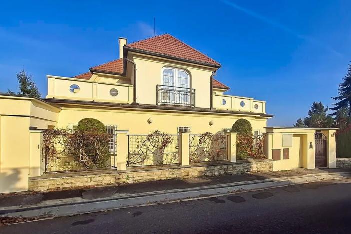 Pronájem vily, Černošice, V Horce, 300 m2