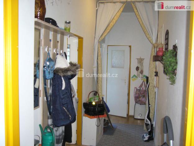 Pronájem bytu 2+1, Děčín - Děčín IV-Podmokly, Revoluční nám., 58 m2