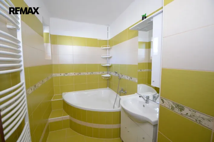 Prodej bytu 3+1, Štíty, Sportovní, 81 m2