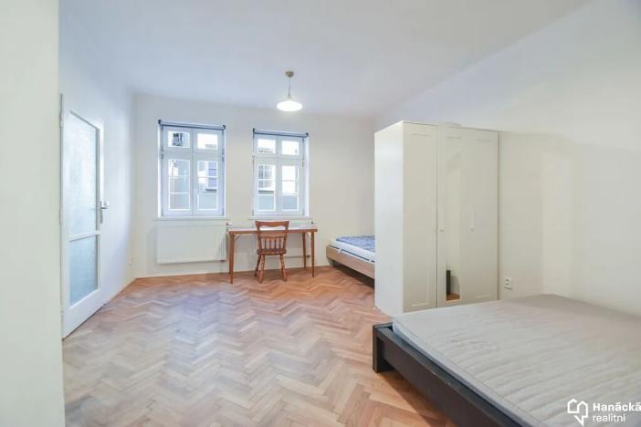 Pronájem bytu 2+kk, Olomouc, Ostružnická, 43 m2
