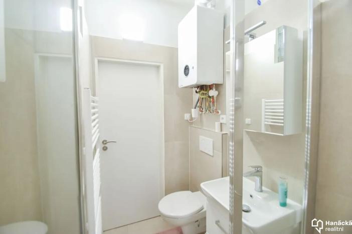 Pronájem bytu 2+kk, Olomouc, Ostružnická, 43 m2