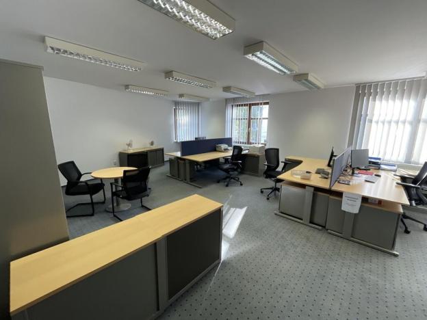 Pronájem kanceláře, Valašské Meziříčí, Poláškova, 250 m2