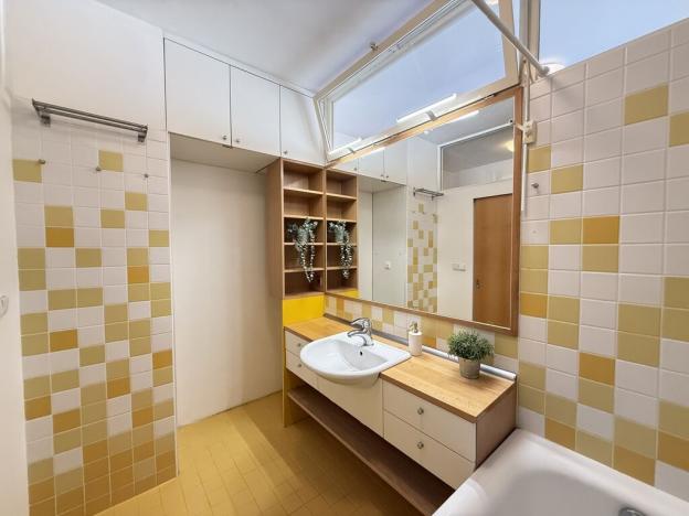 Pronájem bytu 3+1, Olomouc - Neředín, Stiborova, 70 m2