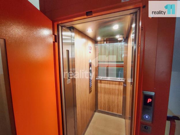 Pronájem bytu 3+1, Děčín - Děčín IX-Bynov, Nálepkova, 79 m2