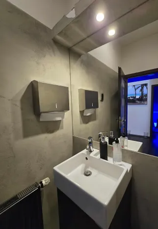 Pronájem obchodního prostoru, Praha - Libeň, Sokolovská, 91 m2