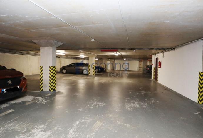 Pronájem bytu 2+kk, Praha - Malešice, Akademická, 56 m2