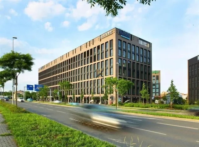 Pronájem kanceláře, Praha - Karlín, Rohanské nábřeží, 564 m2