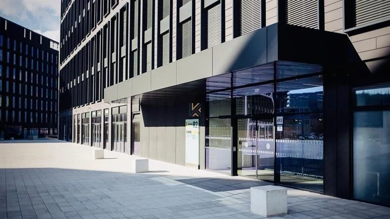 Pronájem kanceláře, Praha - Karlín, Rohanské nábřeží, 564 m2